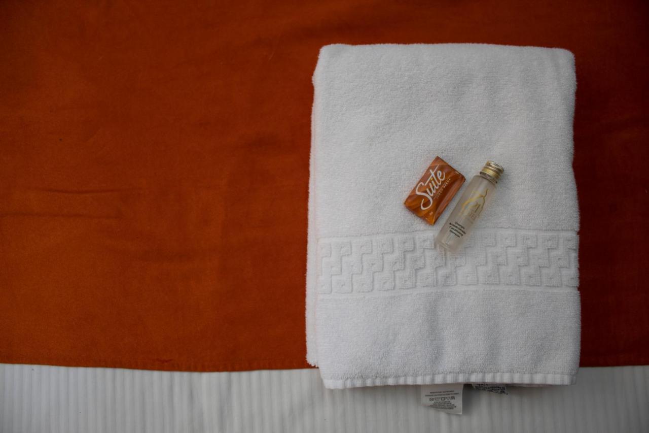 Hotel 721 Pereira Bagian luar foto