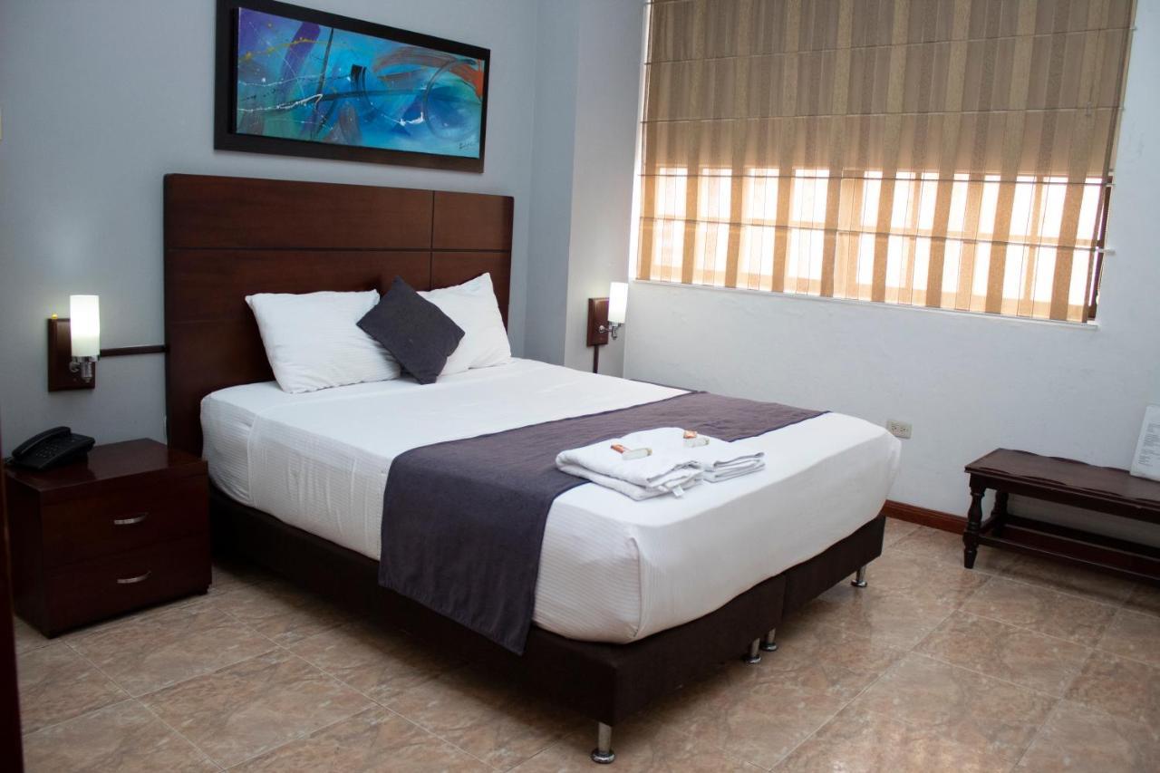 Hotel 721 Pereira Bagian luar foto