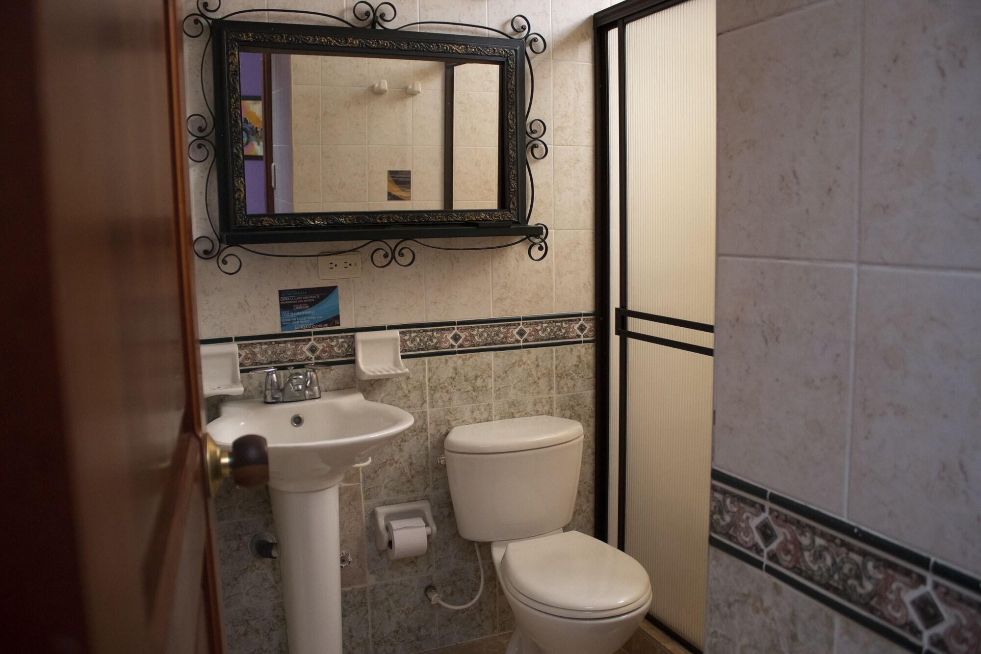 Hotel 721 Pereira Bagian luar foto