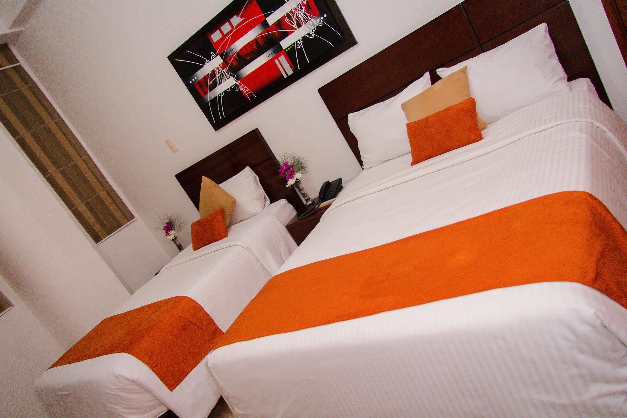 Hotel 721 Pereira Bagian luar foto
